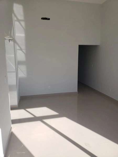 Casa com dois dormitórios próxima a praia: 3ª foto da galeria de imagens do imóvel