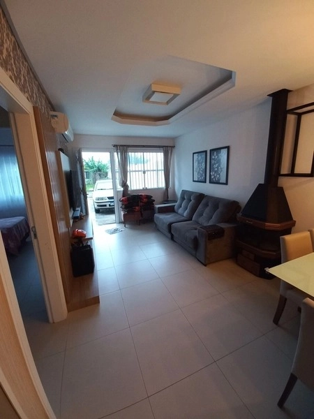 Casa com 3 dormitórios e piscina a 100m da praia no bairro Zona Norte: 4ª foto da galeria de imagens do imóvel