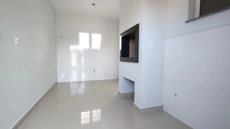 Casa com dois dormitórios próxima a praia: 7ª foto da galeria de imagens do imóvel