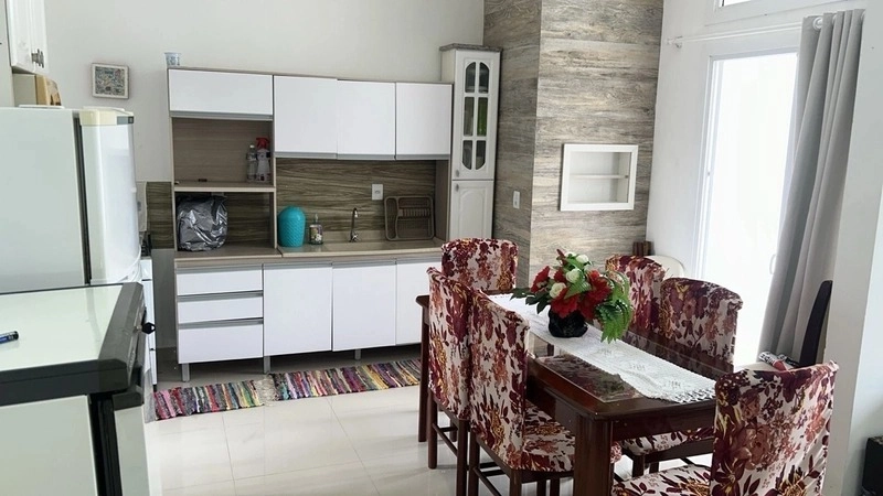 CASA BEM LOCALIZADA COM SUÍTE: 5ª foto da galeria de imagens do imóvel