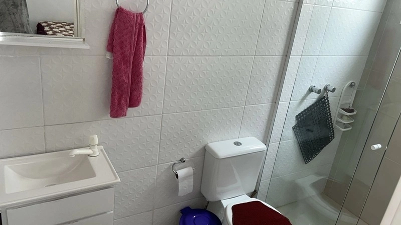 CASA BEM LOCALIZADA COM SUÍTE: 10ª foto da galeria de imagens do imóvel