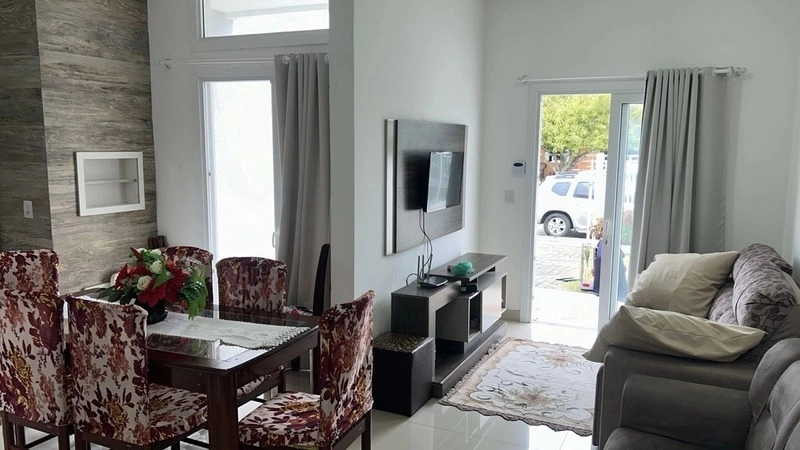 CASA BEM LOCALIZADA COM SUÍTE: 12ª foto da galeria de imagens do imóvel