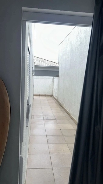 CASA BEM LOCALIZADA COM SUÍTE: 3ª foto da galeria de imagens do imóvel
