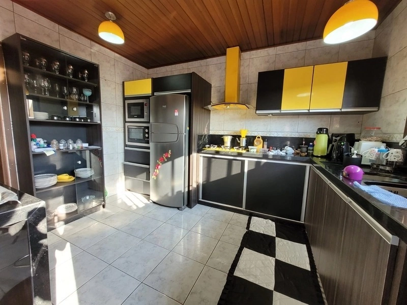 EXCELENTE CASA DE 3 DORMITORIOS COM PISCINA: 10ª foto da galeria de imagens do imóvel