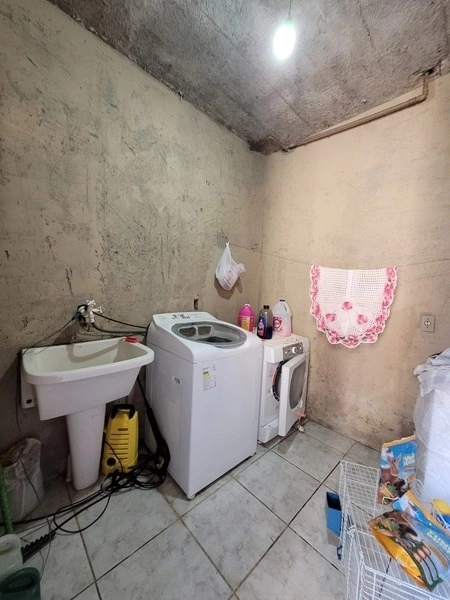 EXCELENTE CASA DE 3 DORMITORIOS COM PISCINA: 17ª foto da galeria de imagens do imóvel