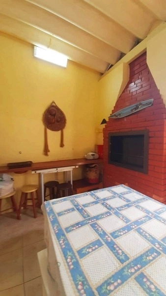 Ótima casa 1 quadra do mar 3 dormitórios + dependência - ampla: 15ª foto da galeria de imagens do imóvel