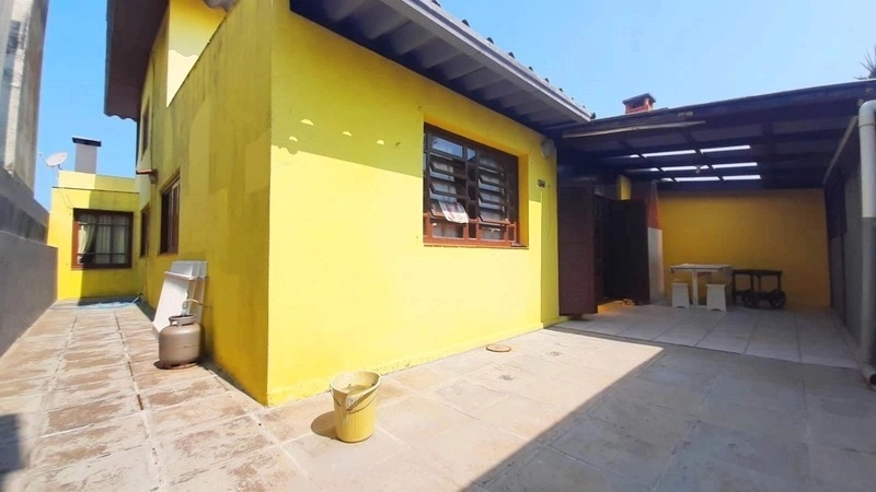 Ótima casa 1 quadra do mar 3 dormitórios + dependência - ampla: 11ª foto da galeria de imagens do imóvel