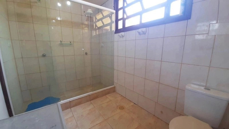 Ótima casa 1 quadra do mar 3 dormitórios + dependência - ampla: 9ª foto da galeria de imagens do imóvel