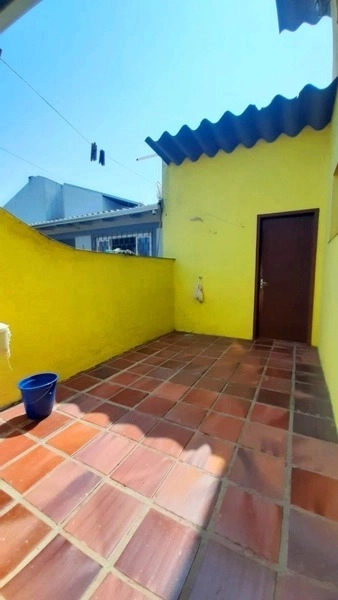 Ótima casa 1 quadra do mar 3 dormitórios + dependência - ampla: 3ª foto da galeria de imagens do imóvel