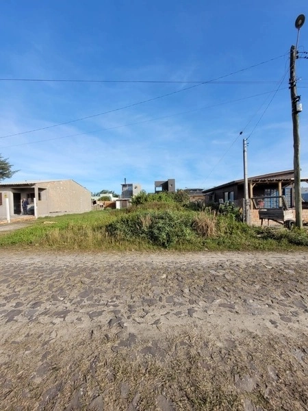 TERRENO 30 METROS DA BEIRA MAR: 1ª foto da galeria de imagens do imóvel