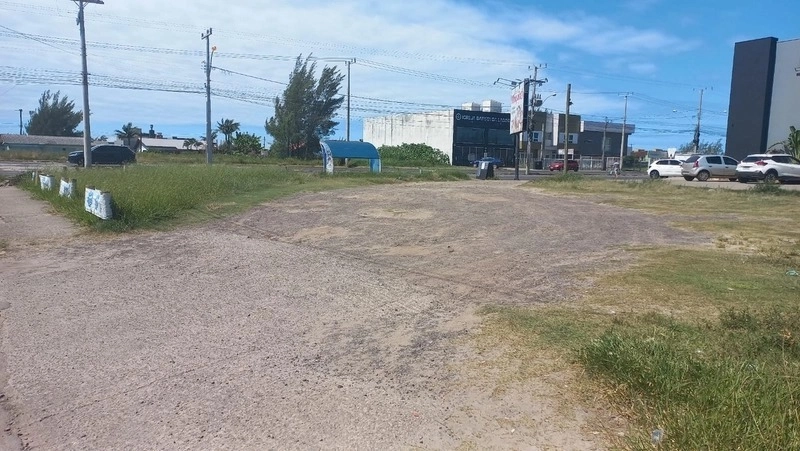 TERRENO NO BAIRRO GUARANI DE ESQUINA NA PARAGUASSÚ: 2ª foto da galeria de imagens do imóvel