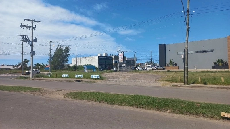 TERRENO NO BAIRRO GUARANI DE ESQUINA NA PARAGUASSÚ: 1ª foto da galeria de imagens do imóvel