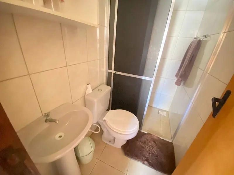 Duas casas no mesmo terreno: 3ª foto da galeria de imagens do imóvel