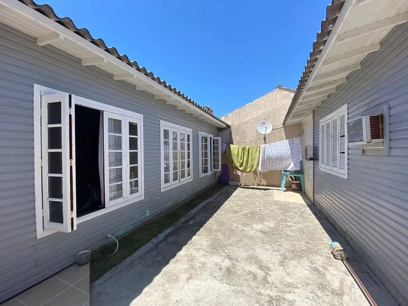 Duas casas no mesmo terreno: 7ª foto da galeria de imagens do imóvel