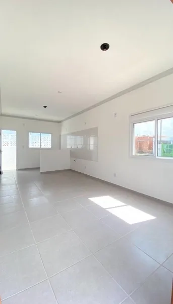 OPORTUNIDADE ! CASA HÁ 50 METROS DO MAR - FRENTE AVENIDA: 8ª foto da galeria de imagens do imóvel