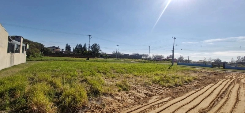 TERRENO 1 QUADRA DO MAR - PRONTO PRA CONSTRUIR !: 4ª foto da galeria de imagens do imóvel