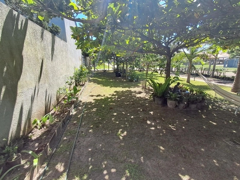 Oportunidade Única em Terreno de Esquina! Duas Quadras do Mar!: 9ª foto da galeria de imagens do imóvel