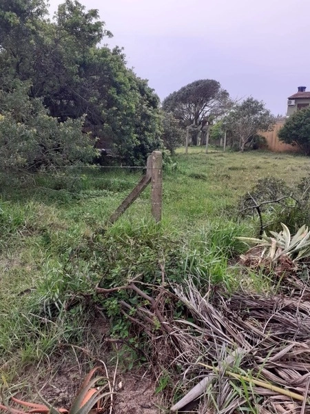 TERRENO AMPLO COM 360M² A POUCAS QUADRAS DO MAR: 2ª foto da galeria de imagens do imóvel