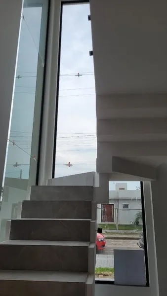EXCELENTE SOBRADO DE ESQUINA COM TRÊS DORMITÓRIOS- LADO MAR: 8ª foto da galeria de imagens do imóvel
