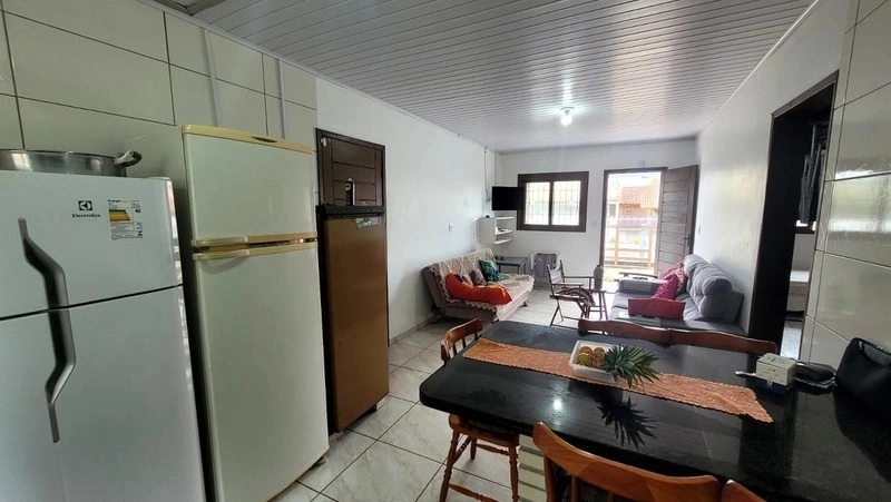 Casa com 3 dormitórios a alguns passos do mar no bairro Guarani: 8ª foto da galeria de imagens do imóvel
