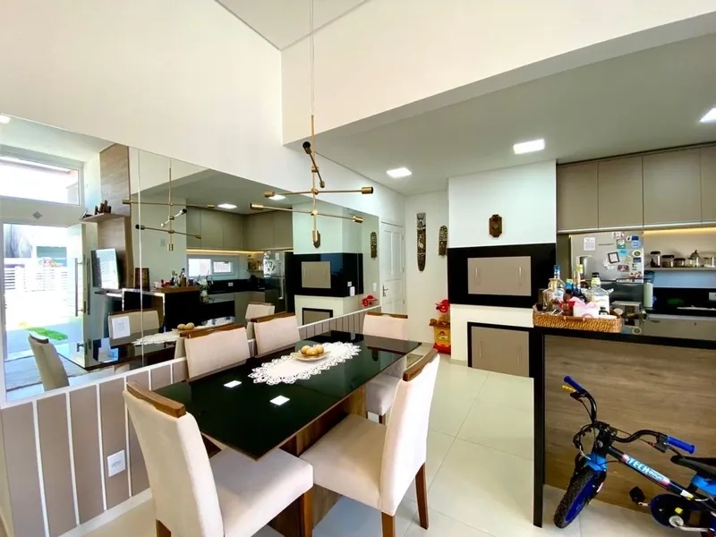 LINDA CASA NO JARDIM BEIRA MAR --- PÉ NA AREIA --: 12ª foto da galeria de imagens do imóvel