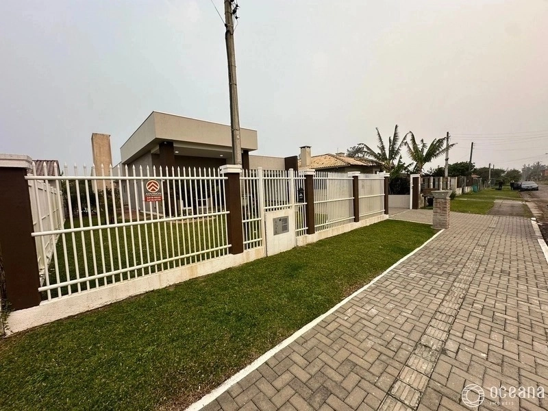 CASA ALTO PADRÃO 3 DORMITÓRIOS (2 SUÍTES) - 3 QUADRAS DO MAR: 2ª foto da galeria de imagens do imóvel