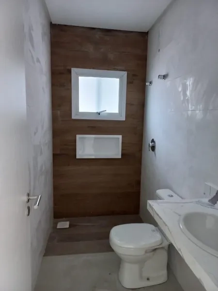 CASA 3 DORMITÓRIOS (1 SUÍTE COM CLOSET) - 2 QUADRAS DO MAR: 4ª foto da galeria de imagens do imóvel