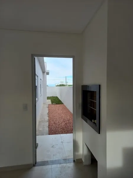 CASA 3 DORMITÓRIOS (1 SUÍTE COM CLOSET) - 2 QUADRAS DO MAR: 6ª foto da galeria de imagens do imóvel