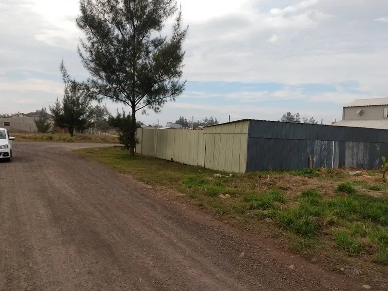 Terreno perto do mar maior do bairro 12x33 em Capão da Canoa.: 3ª foto da galeria de imagens do imóvel
