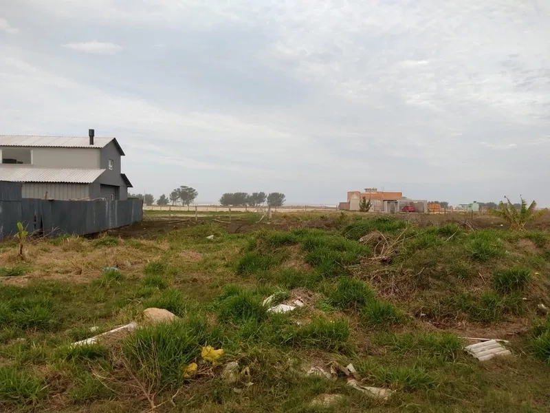 Terreno perto do mar maior do bairro 12x33 em Capão da Canoa.: 2ª foto da galeria de imagens do imóvel