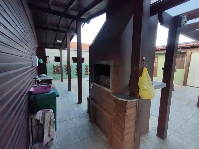 Muito bem localizada no bairro Praia do Barco - A 3 quadras do mar: 2ª foto da galeria de imagens do imóvel