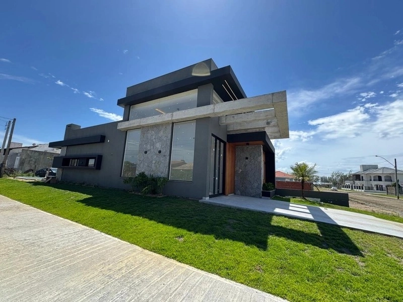 CASA 3 DORMITÓRIOS (2 SUÍTES) - ESQUINA  - 3 QUADRAS DO MAR: 26ª foto da galeria de imagens do imóvel