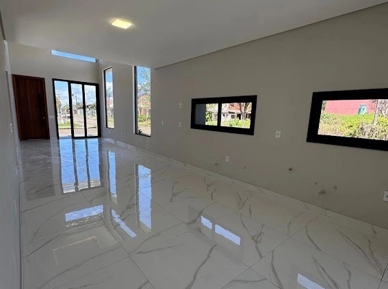 CASA 3 DORMITÓRIOS (2 SUÍTES) - ESQUINA  - 3 QUADRAS DO MAR: 12ª foto da galeria de imagens do imóvel