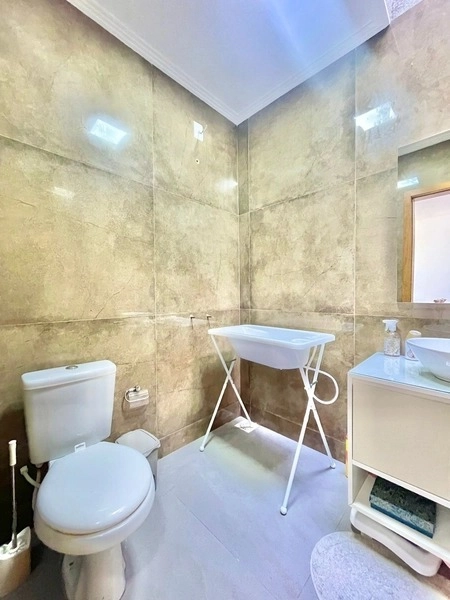 CASA A VENDA COM FACHADA DE CONDOMÍNIO: 6ª foto da galeria de imagens do imóvel