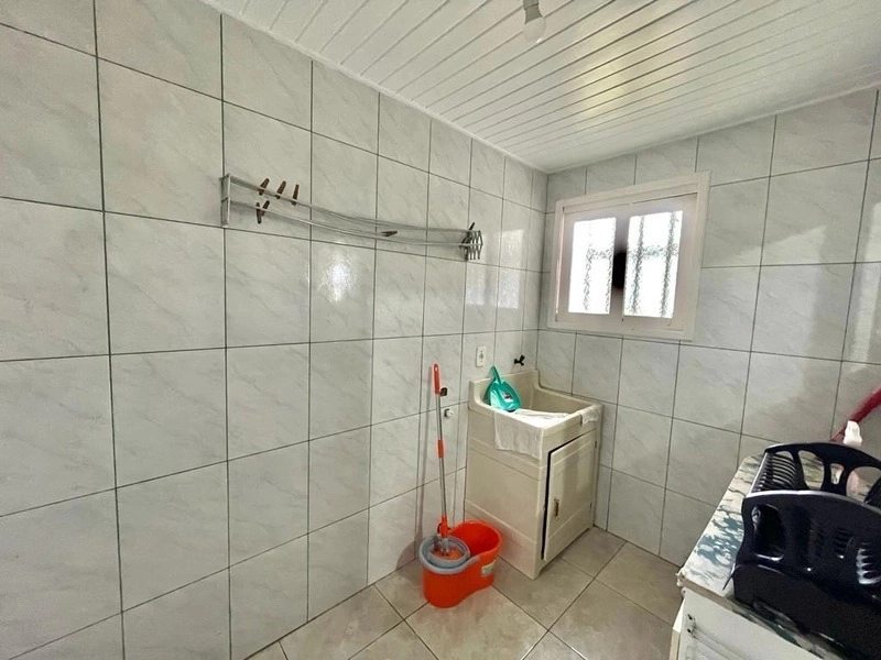 Casa com 3 dormitórios e anexo nos fundos no bairro Zona Nova: 16ª foto da galeria de imagens do imóvel
