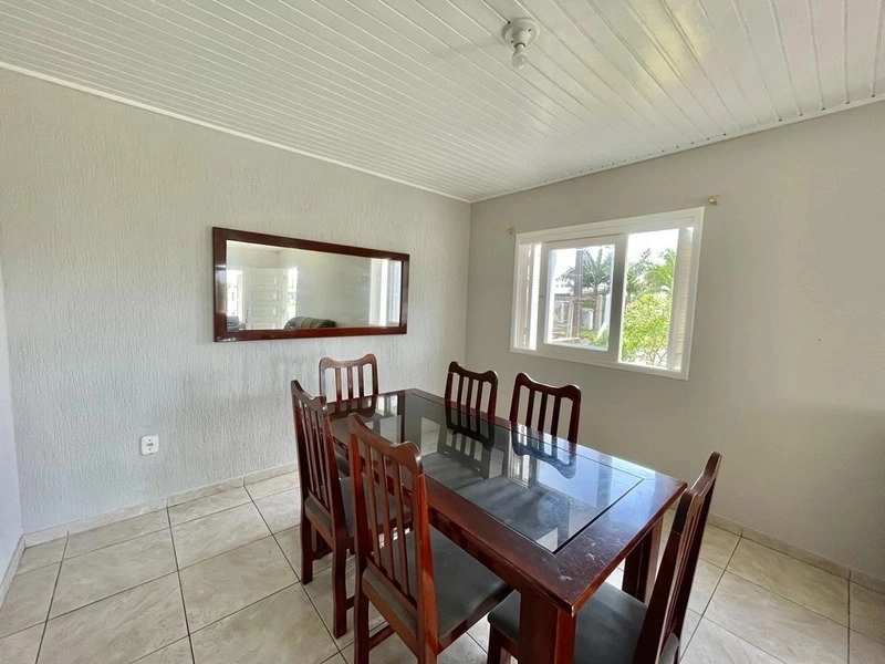 Casa com 3 dormitórios e anexo nos fundos no bairro Zona Nova: 6ª foto da galeria de imagens do imóvel