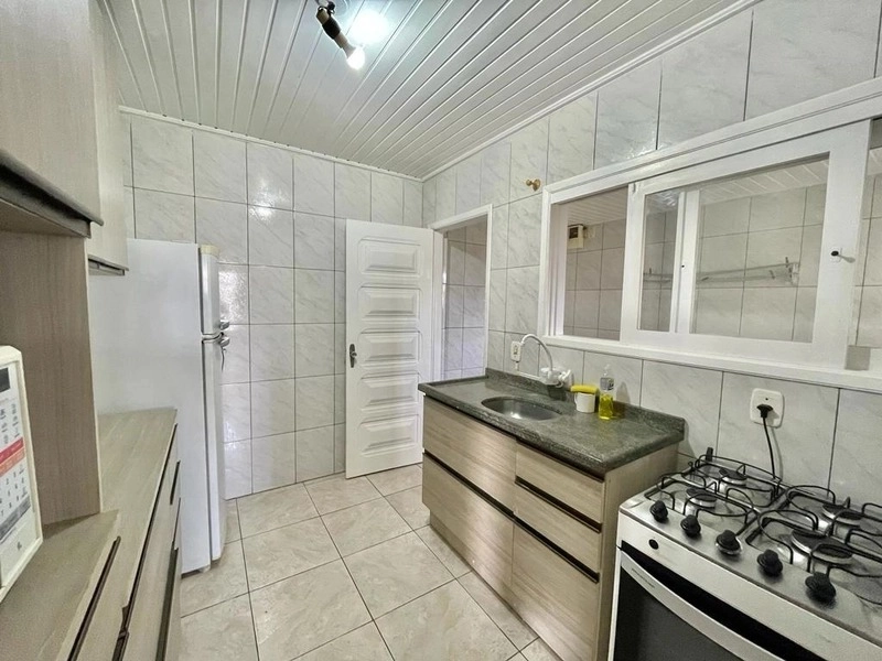 Casa com 3 dormitórios e anexo nos fundos no bairro Zona Nova: 3ª foto da galeria de imagens do imóvel