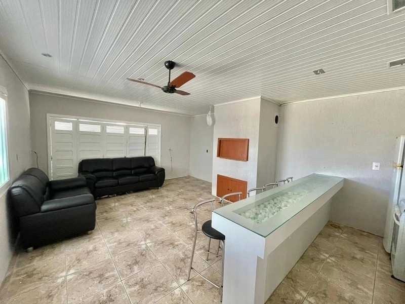 Casa com 3 dormitórios e anexo nos fundos no bairro Zona Nova: 23ª foto da galeria de imagens do imóvel