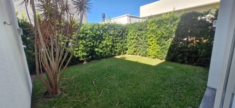 Casa decorada e arborizada com 3 suítes no condomínio Dubai: 4ª foto da galeria de imagens do imóvel