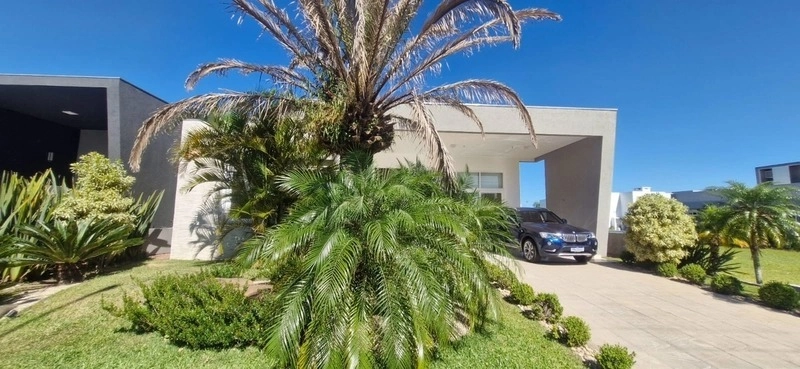 Casa decorada e arborizada com 3 suítes no condomínio Dubai: 2ª foto da galeria de imagens do imóvel