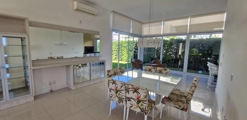 Casa decorada e arborizada com 3 suítes no condomínio Dubai: 12ª foto da galeria de imagens do imóvel