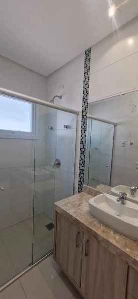 Casa decorada e arborizada com 3 suítes no condomínio Dubai: 16ª foto da galeria de imagens do imóvel