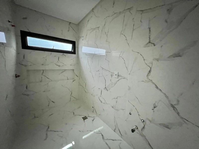 Casa com 3 dormitórios no condomínio Dubai Resort: 2ª foto da galeria de imagens do imóvel