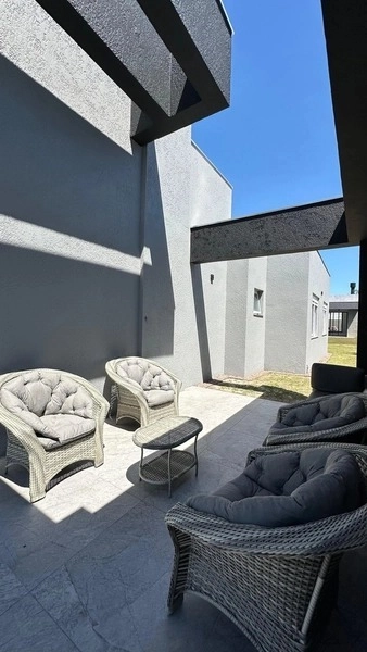 Casa com 3 suítes no condomínio Dubai: 26ª foto da galeria de imagens do imóvel