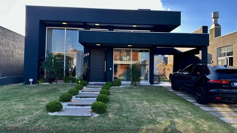 Casa com 3 suítes no condomínio Dubai: 1ª foto da galeria de imagens do imóvel