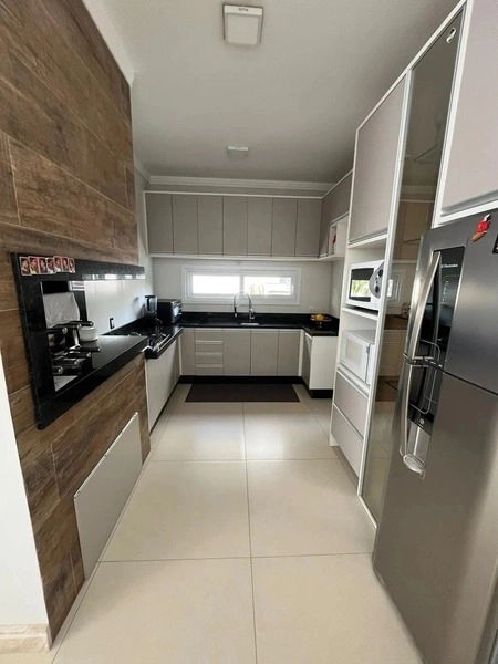 Casa dos sonhos no condomínio Dubai com piscina e 4 suítes: 13ª foto da galeria de imagens do imóvel