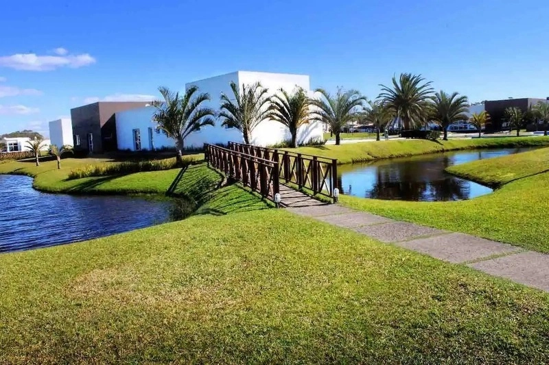 Casa dos sonhos no condomínio Dubai com piscina e 4 suítes: 3ª foto da galeria de imagens do imóvel