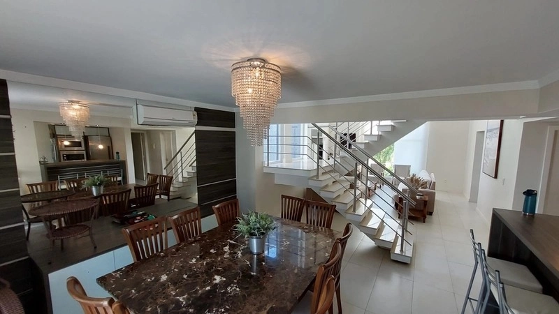 Casa com 4 dormitórios e piscina no condomínio Dubai: 36ª foto da galeria de imagens do imóvel