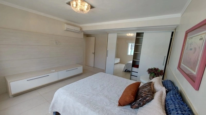 Casa com 4 dormitórios e piscina no condomínio Dubai: 15ª foto da galeria de imagens do imóvel