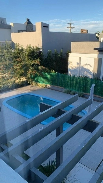 Casa com 4 dormitórios e piscina no condomínio Dubai: 33ª foto da galeria de imagens do imóvel